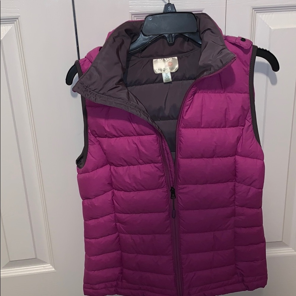 juniors Cranberry Hooded Vest - Size Small